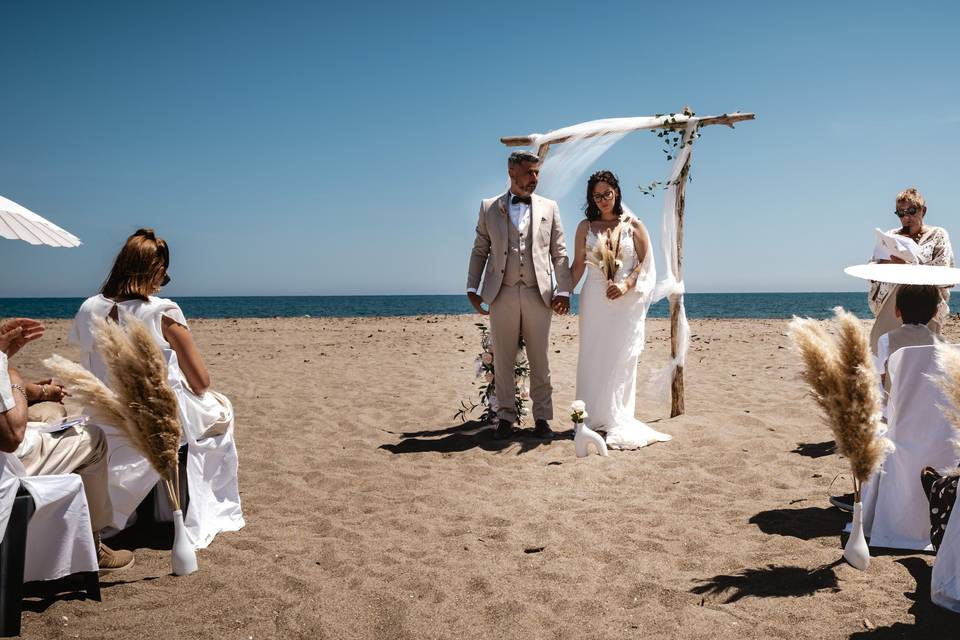 Cérémonie laïque sur la plage