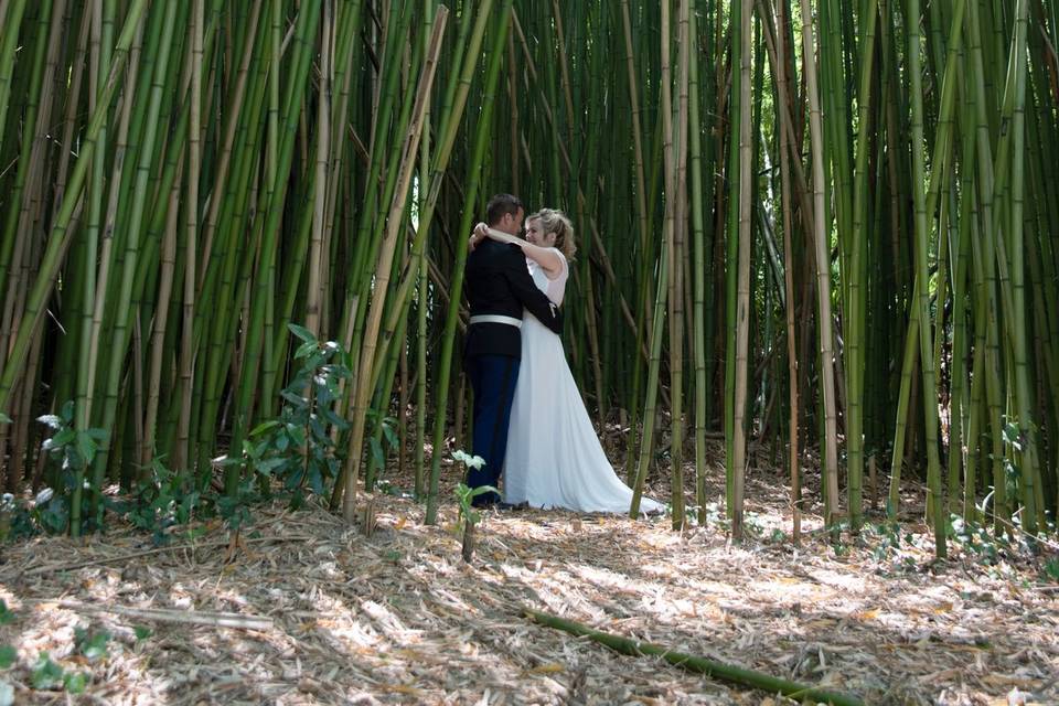 Mariage couple bambou