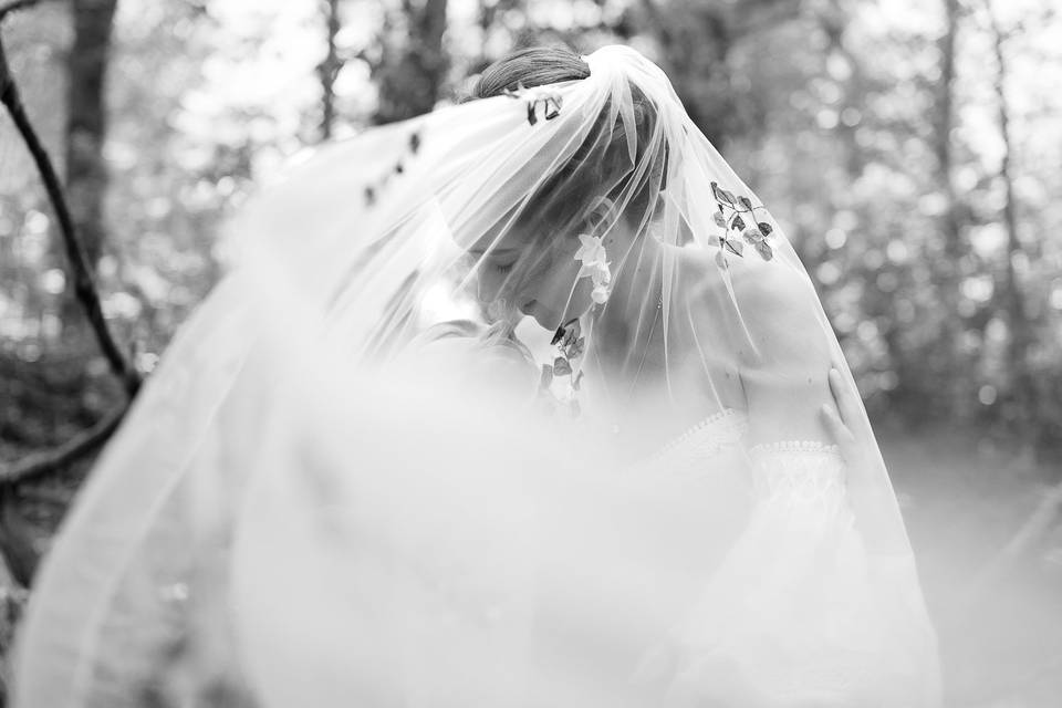 Voile brodé de feuilles