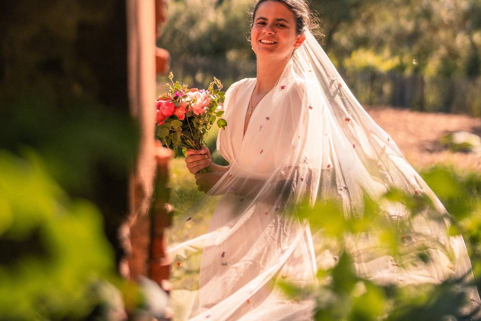 Voile brodé de fleurs