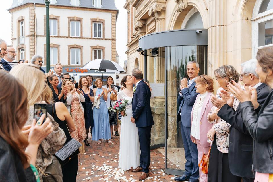 Sortie de la mairie
