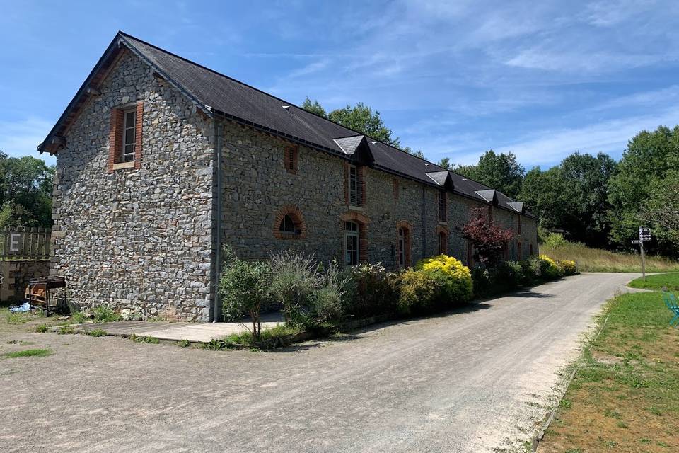 Chambres-écurie-Echologia-Aquaponia