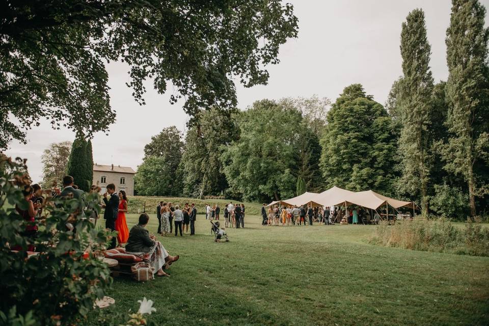 Vin d'honneur dans le parc