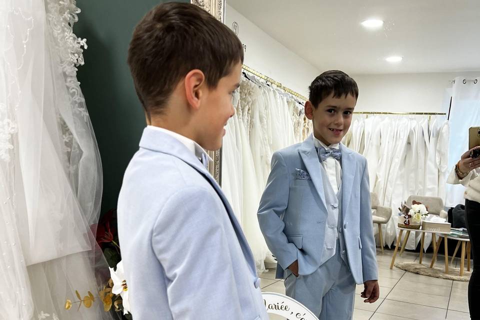 Costume enfant 4 couleurs