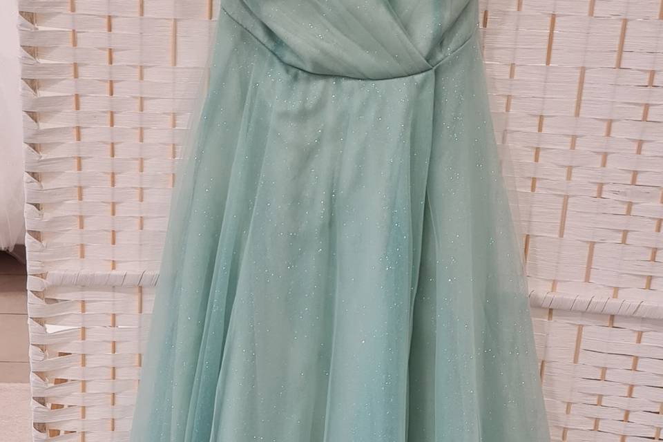 Robe invité verte pailletée