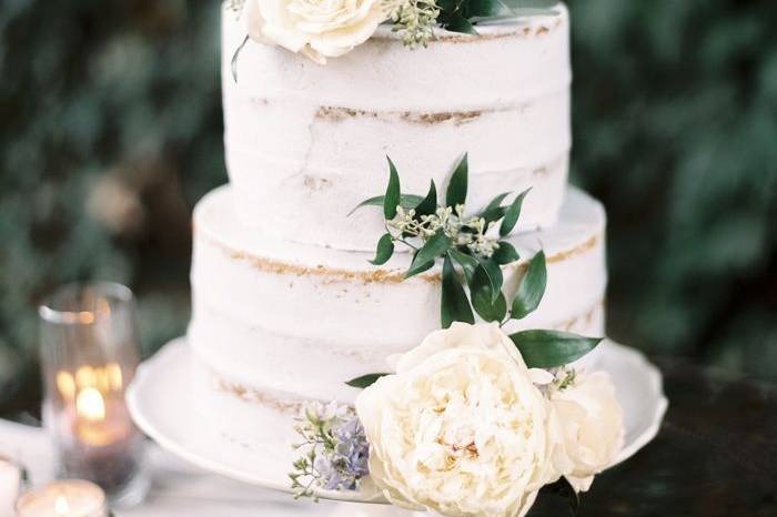 Nude wedding cake