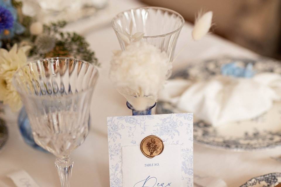 Numéro de table fond fleurs