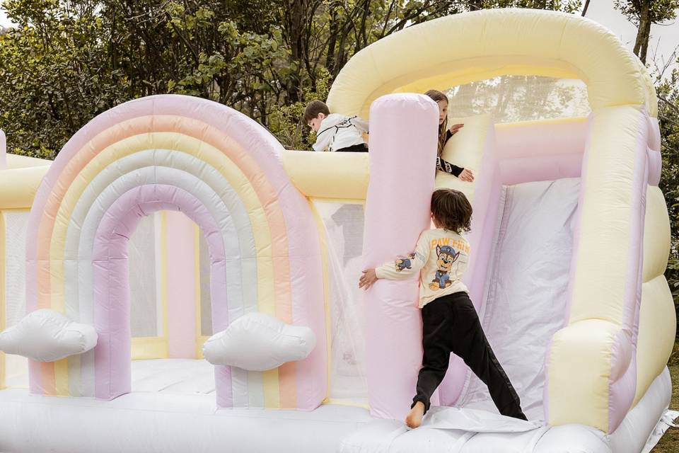 Château rainbow pastel