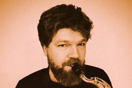 Chips and cheers - saxophone e