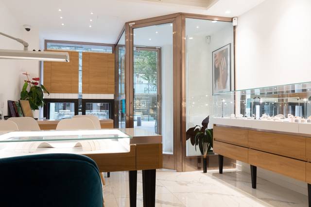 Boutique Avani Paris