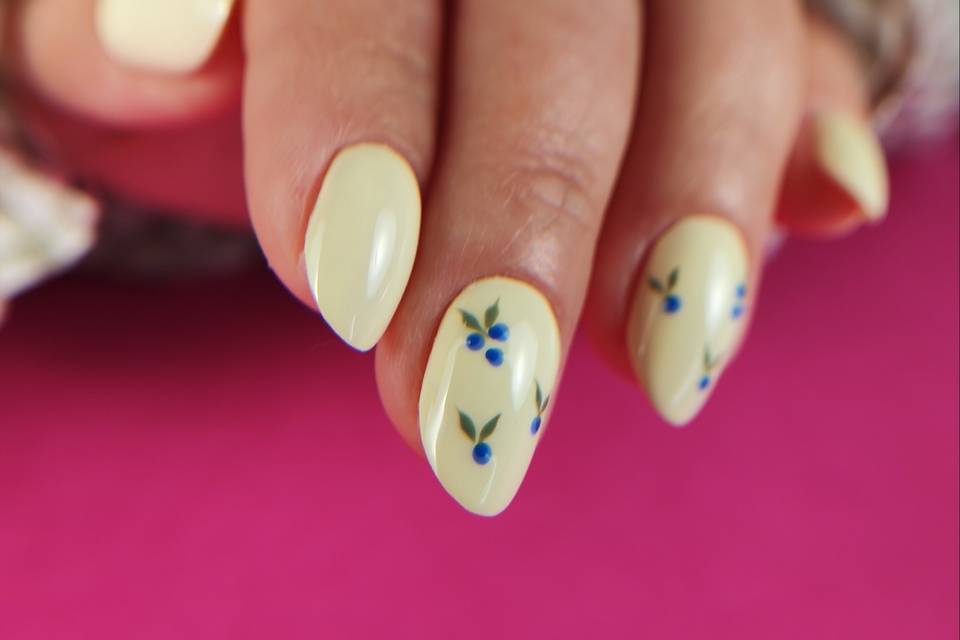 Renfort sur ongles naturels