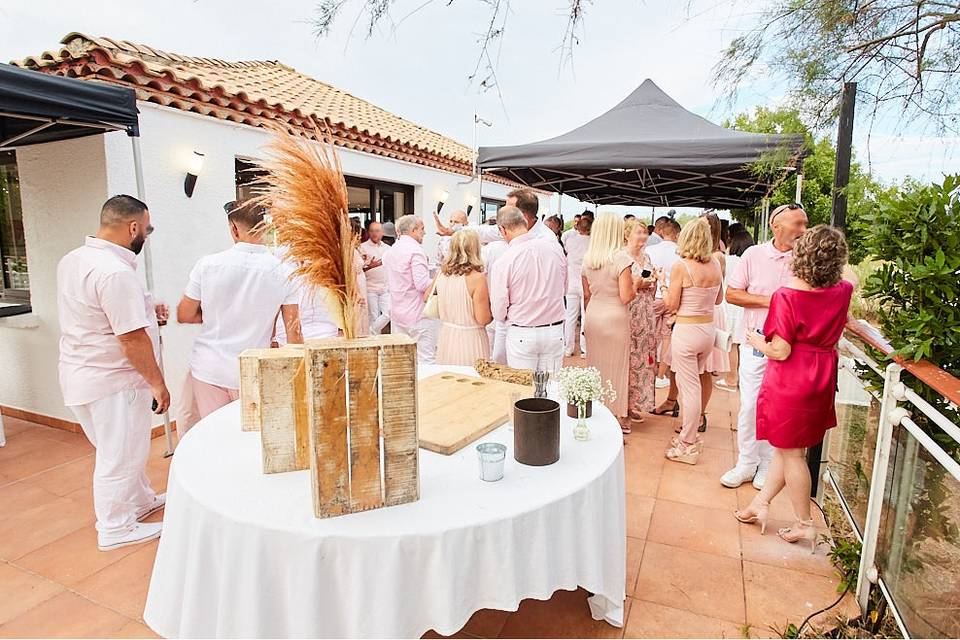 Apéritif sur la terrasse