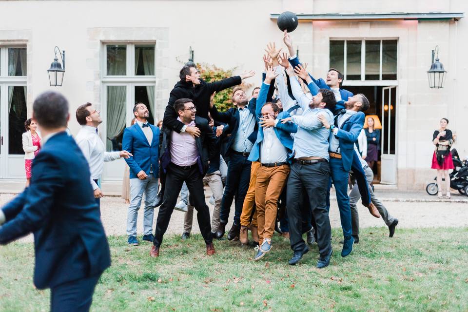 Lancer de bouquet masculin