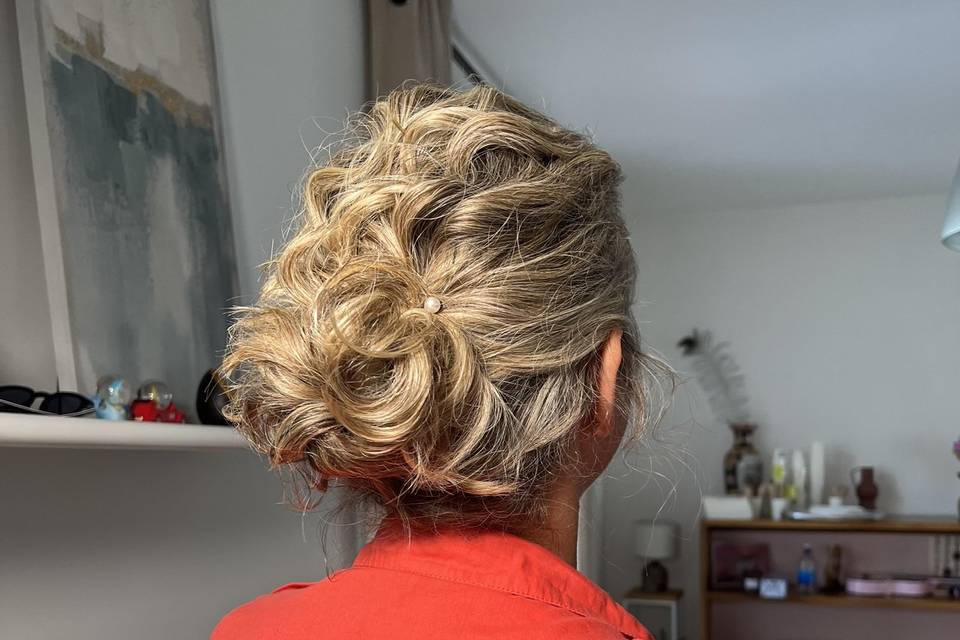 Chignon cheveux court