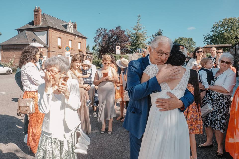 Papa devant la mairie