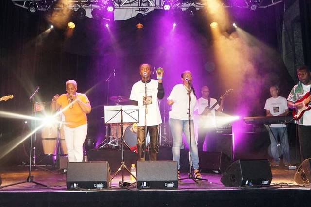 En concert