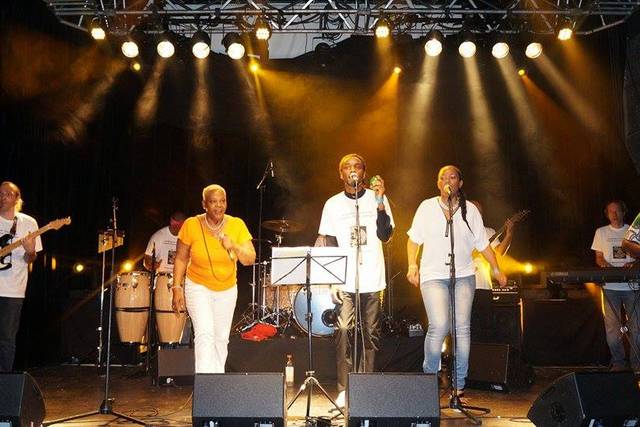 En concert
