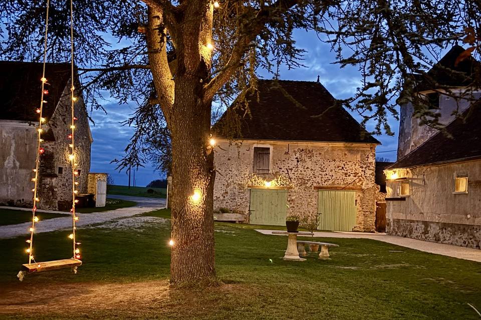 La cour de nuit
