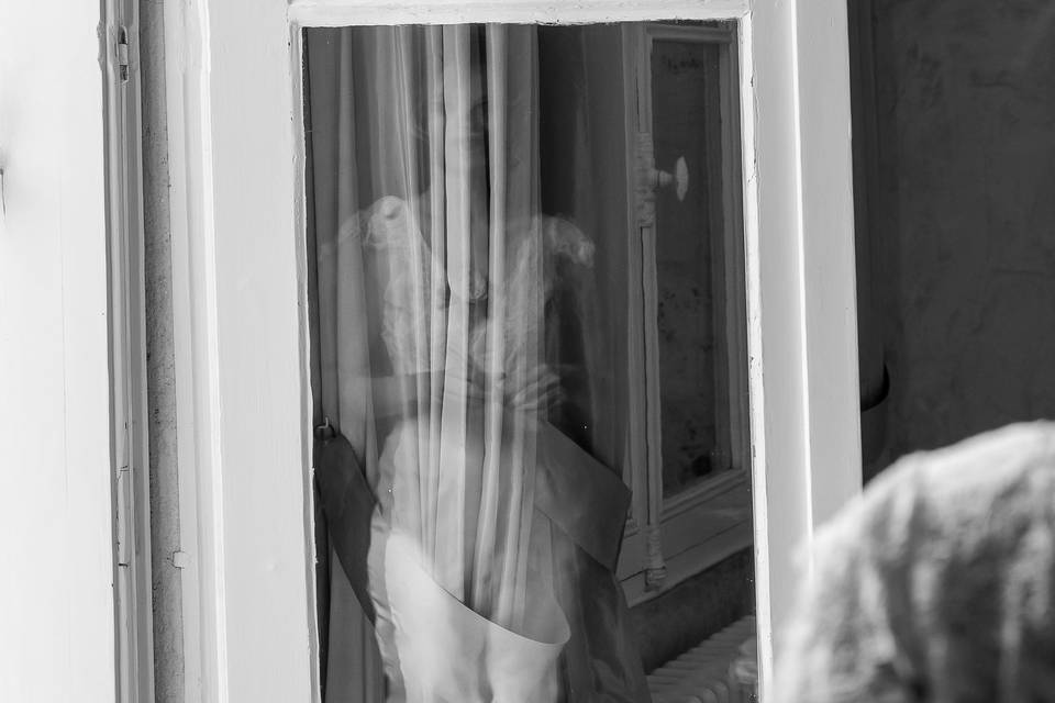 Derrière la fenêtre