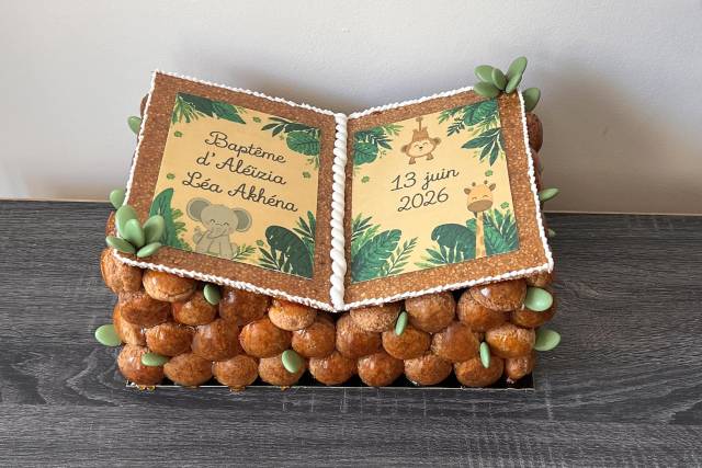 Pièce montée livre