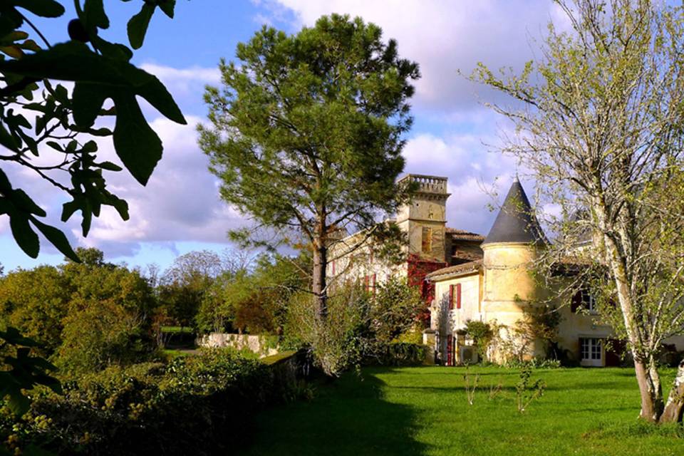 Cour et chapelle