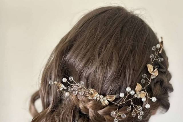 Chignon un côté lâché