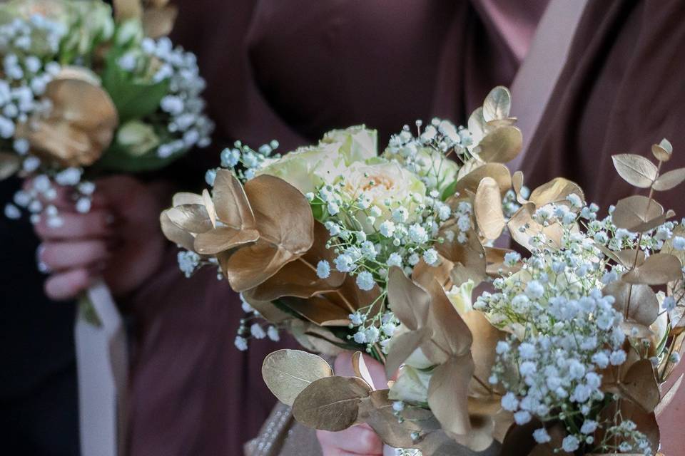 Bouquets de demoiselles