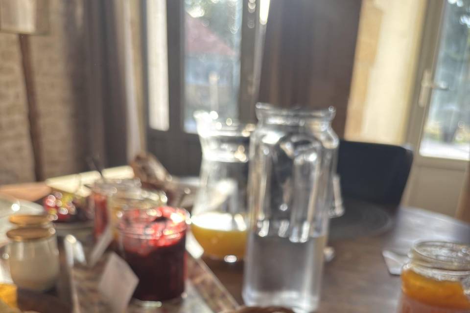 Petit dej1