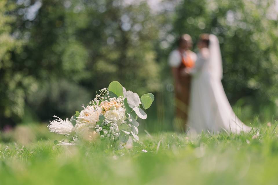 Shooting couple