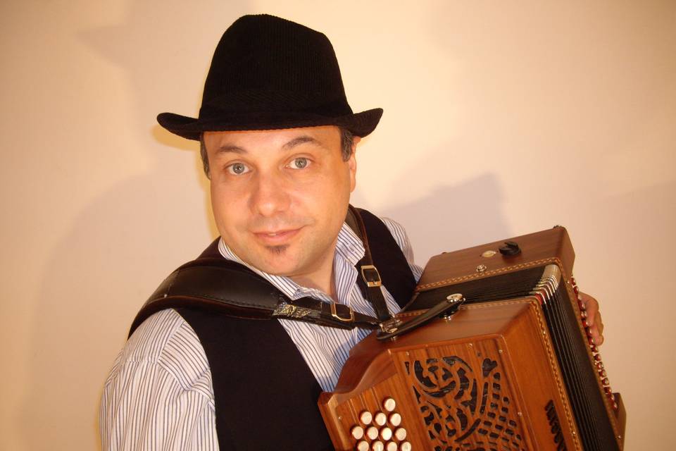 Marco à l'accordéon