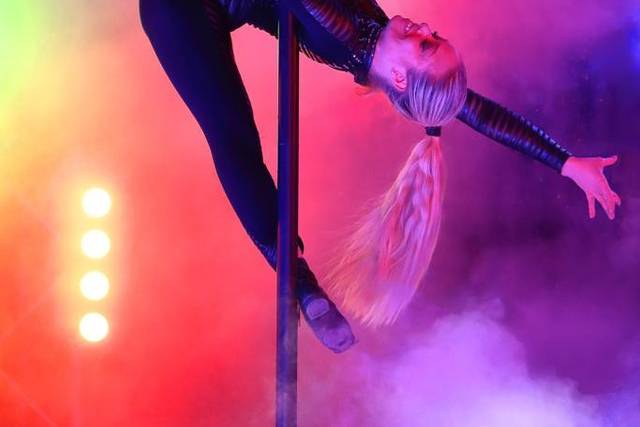 Pole dance