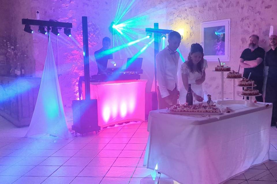 Arrivée du gateau Mariage