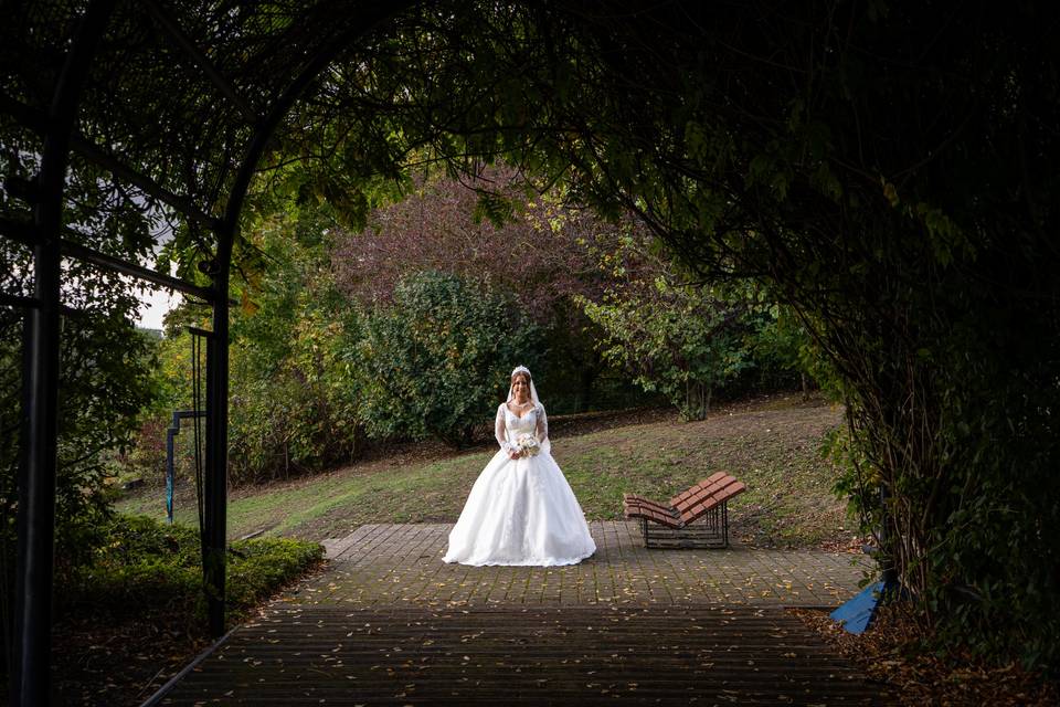 Mariée en extérieur
