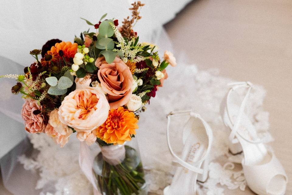 Bouquet et chaussures