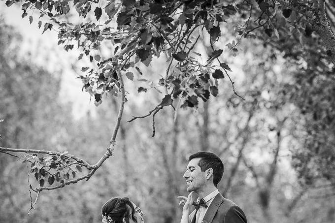 Posing couple foret