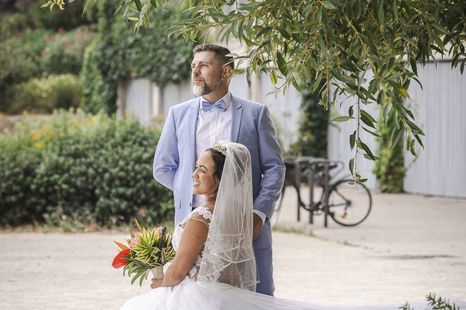 Pose de couple en centre ville