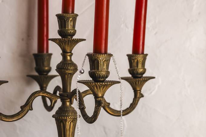 Chandelier et collier