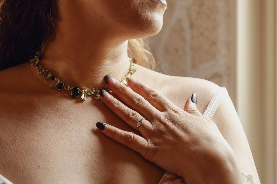 Pose bijoux