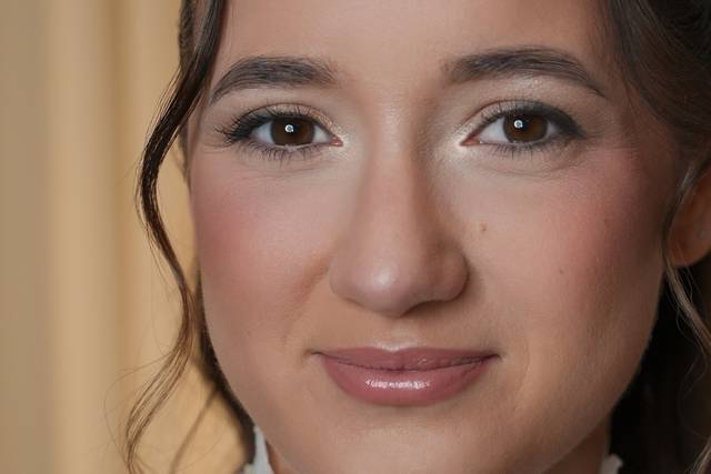 Descollonge Makeup