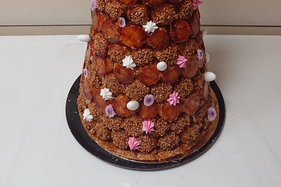 Croquembouche