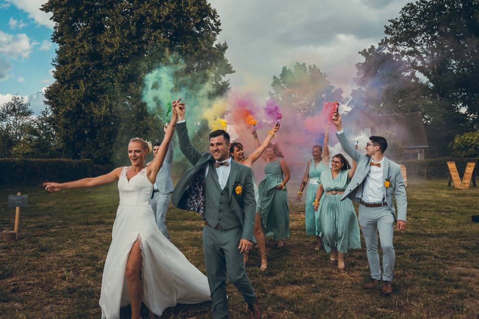 Des fumigènes pour la couleur!