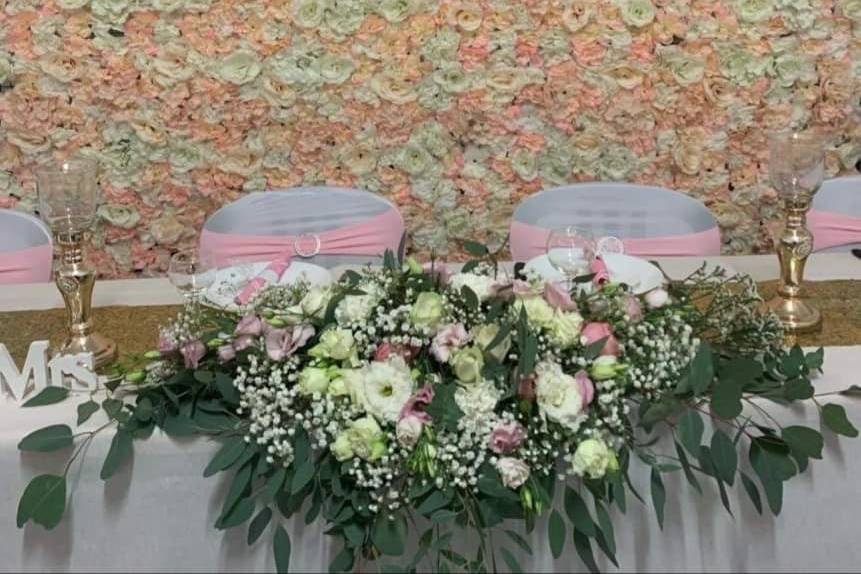 Mur fleurs table d'honneur