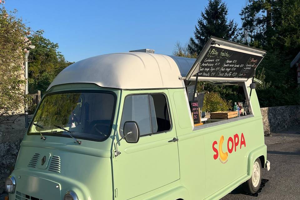 Scopa dans un village