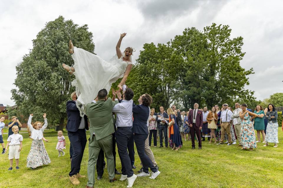 Le lancée de la mariée