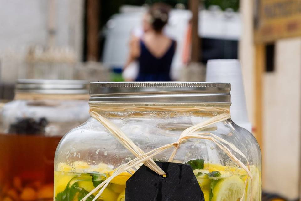 DÉTAIL_ PICHETS À LIMONADE