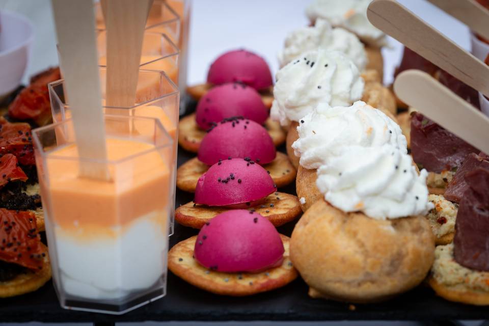 DÉTAIL_ PLATEAU DE CANAPÉS