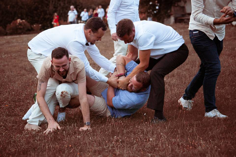 Lancé de bouteille mariage