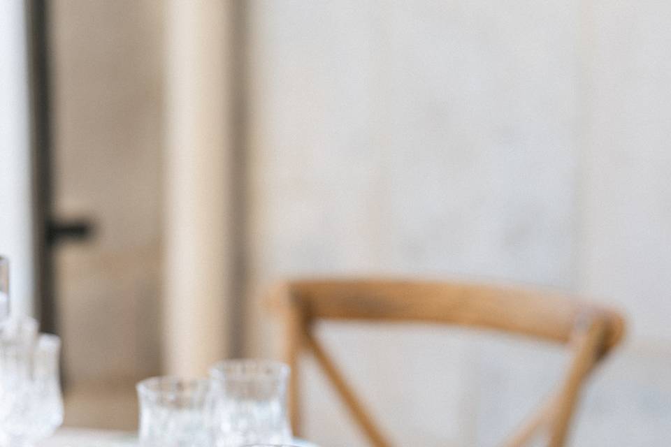 Table Voltaire