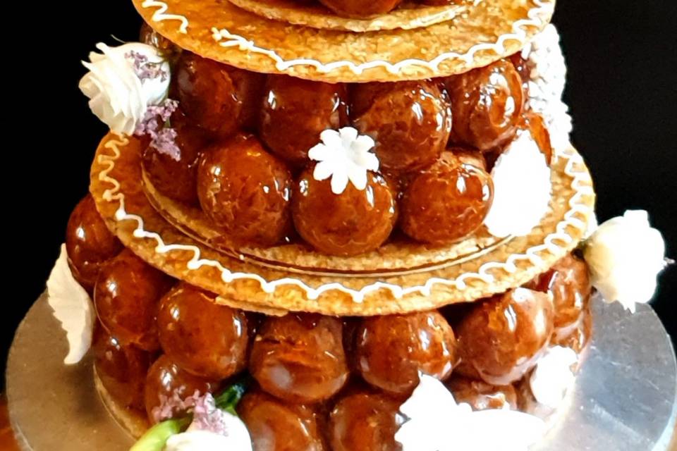 Pièce montée en choux