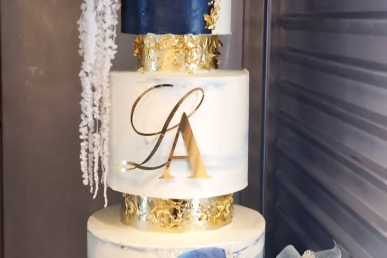Luxe art couture cake